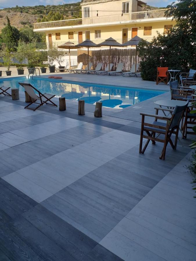Ψιλή Άμμος Hotel Tolón Exterior foto