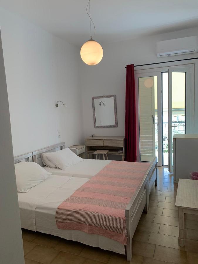 Ψιλή Άμμος Hotel Tolón Exterior foto