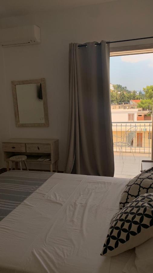 Ψιλή Άμμος Hotel Tolón Exterior foto