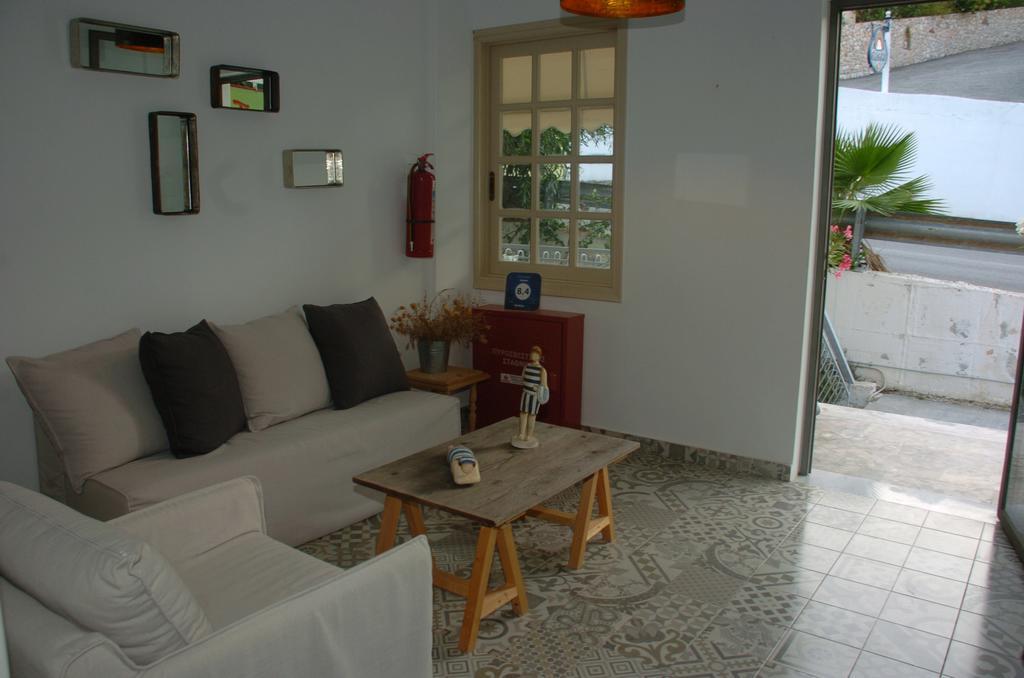 Ψιλή Άμμος Hotel Tolón Exterior foto